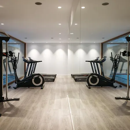 Isard Residences & By Vip Residences * エル・ターター