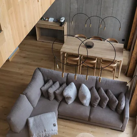 Isard Residences & By Vip Residences